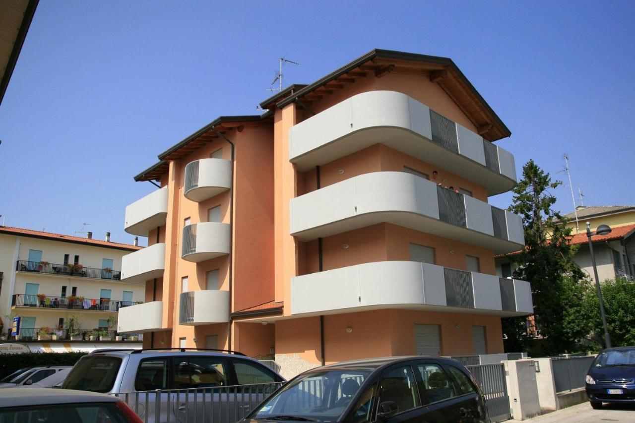 Ca' Mira Apartments Caorle Exterior photo