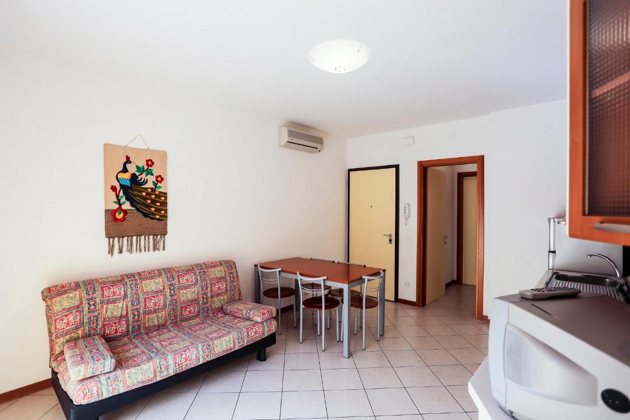 Ca' Mira Apartments Caorle Exterior photo